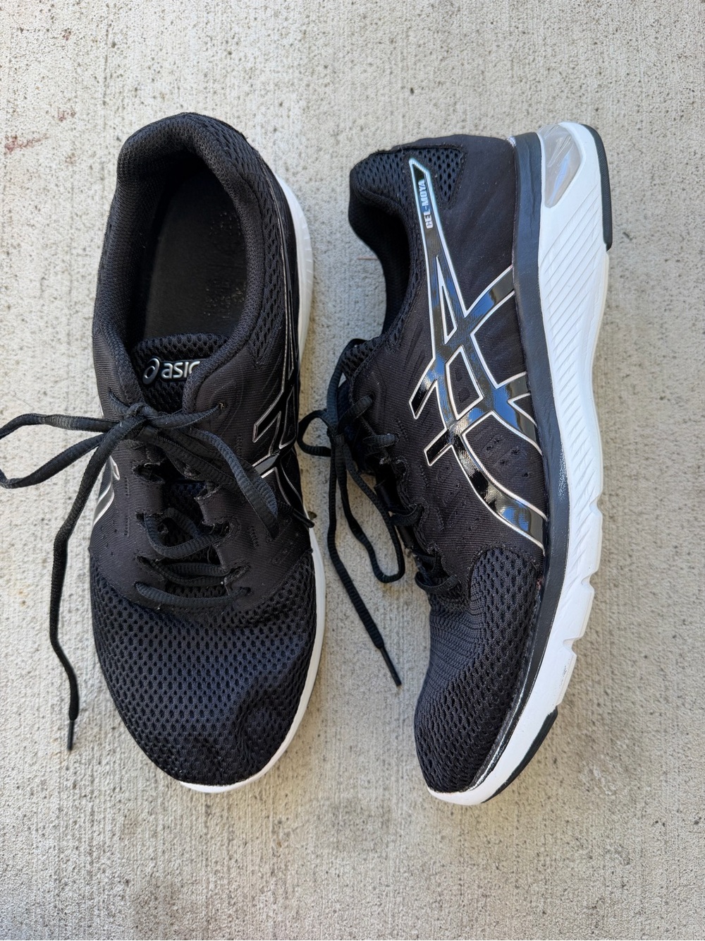 ASICS Men’s Gel-Moya Running Shoe size 9.5